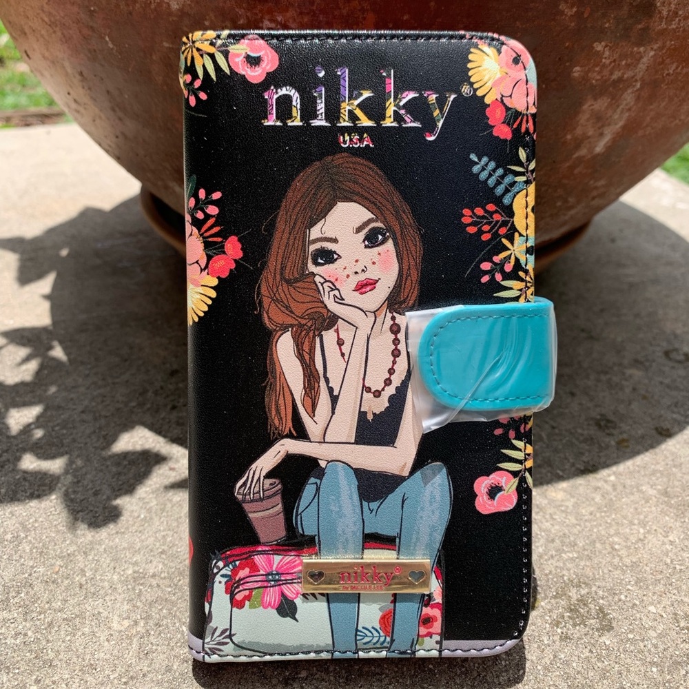 Nikky Cell Phone Wristlet!  ⭐️⭐️⭐️⭐️⭐️
